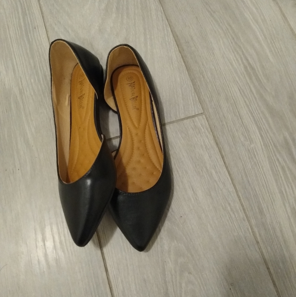 Shoes - Picture 4 of 4